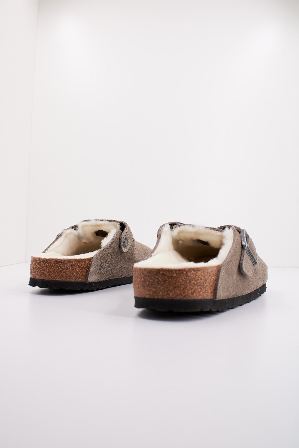 BIRKENSTOCK BOSTON VL en color GRIS  (3)