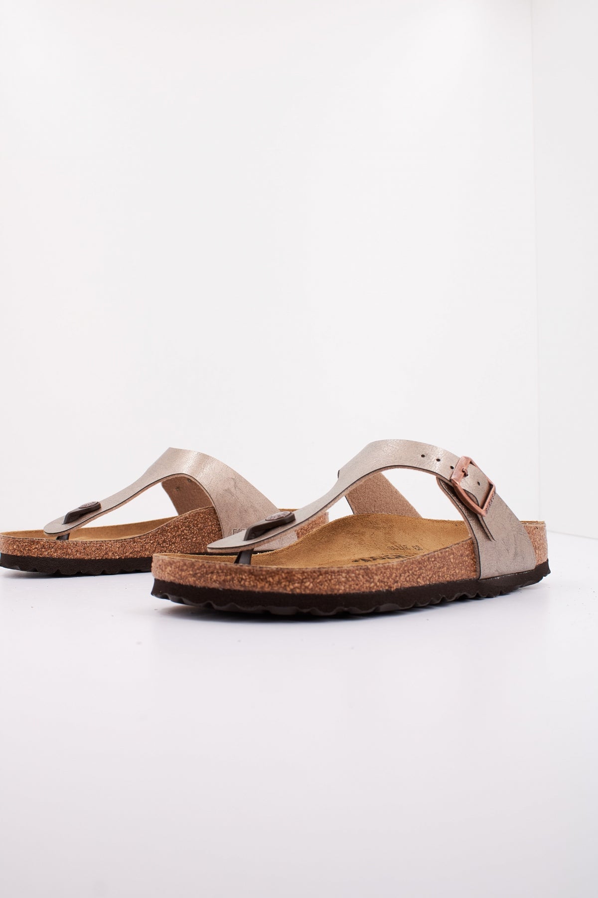 BIRKENSTOCK GIZEH BIRKO-FLOR en color BRONCE  (2)