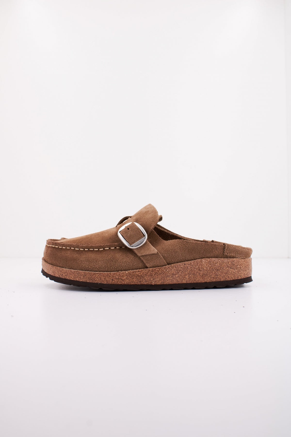 BIRKENSTOCK BUCKLEY en color MARRON  (1)