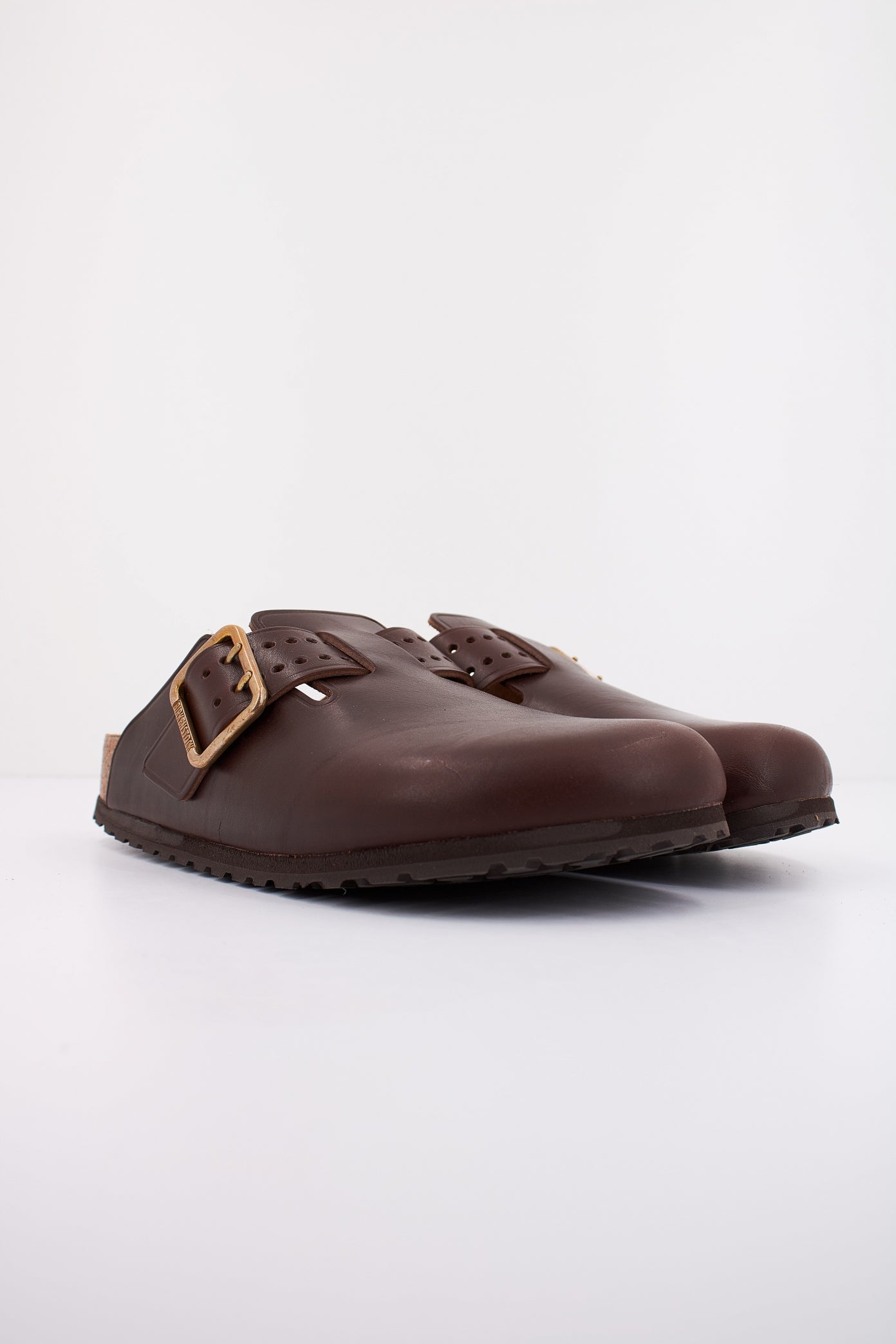 BIRKENSTOCK BOSTON BOLD GAP en color MARRON  (2)