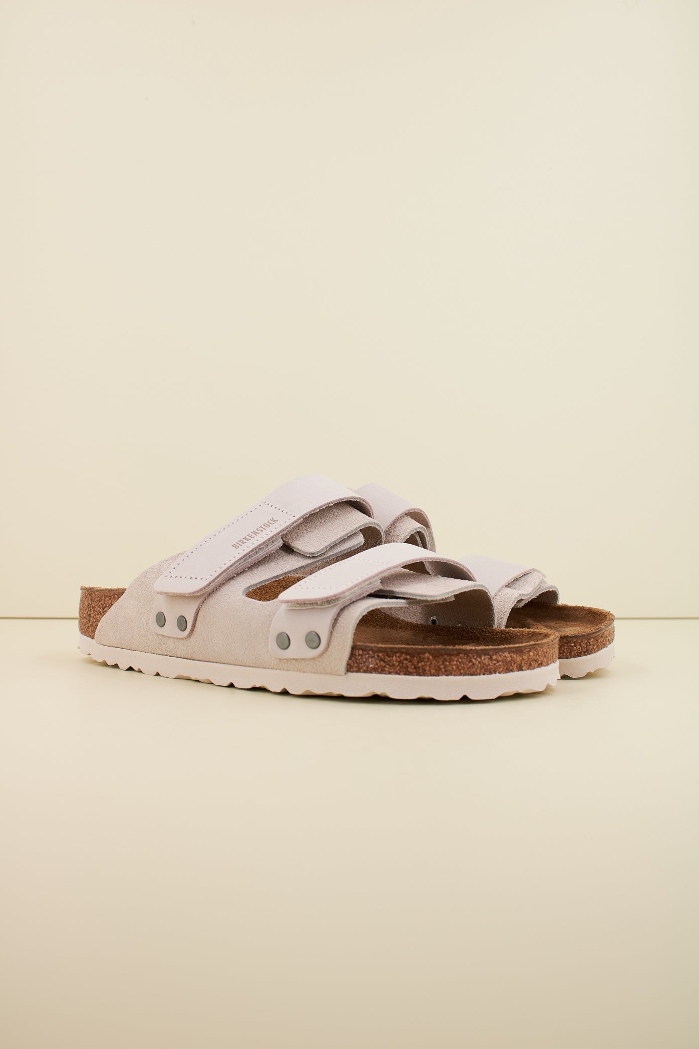 BIRKENSTOCK UJI  en color BLANCO  (2)