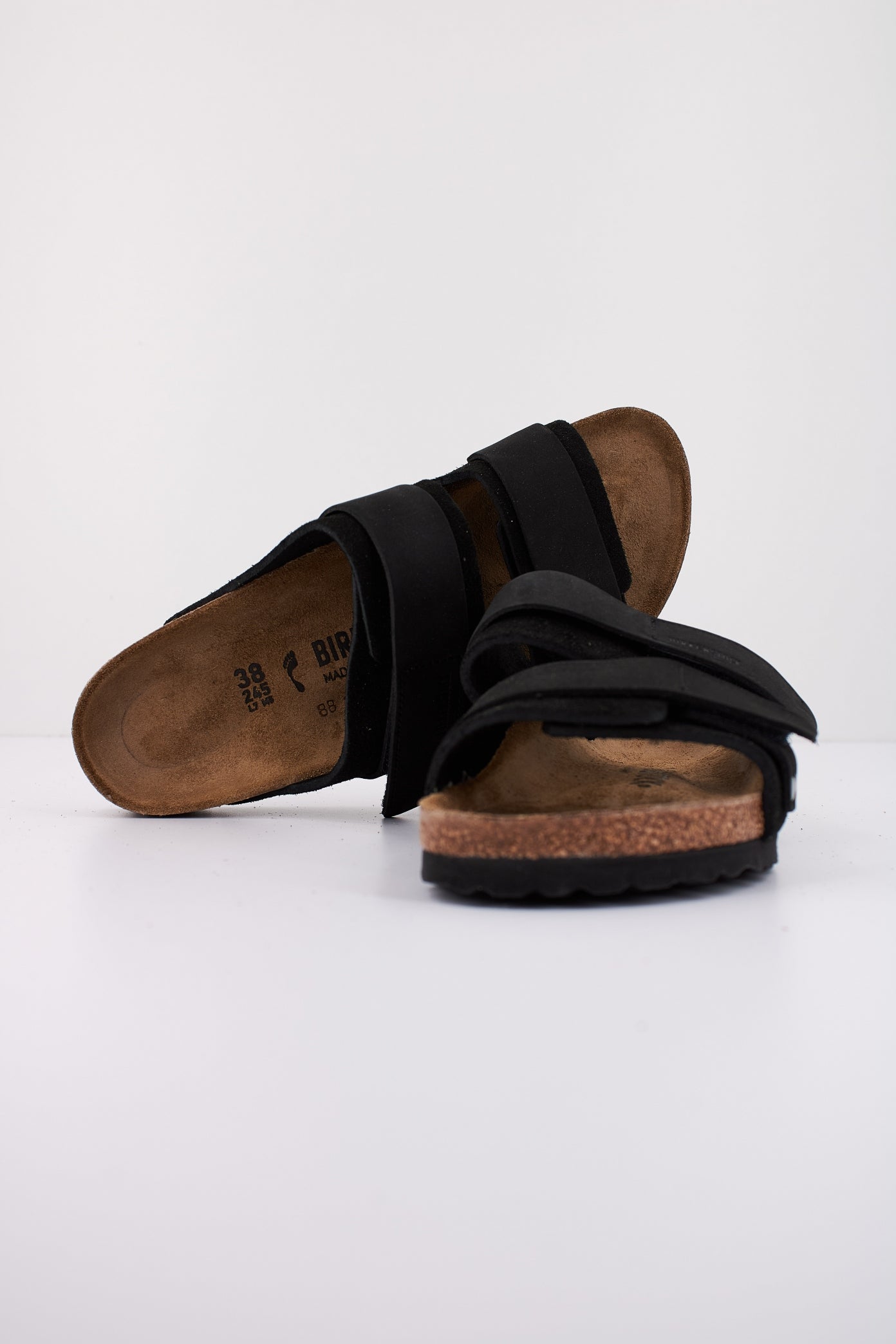 BIRKENSTOCK UJI NUBUCK/SUEDE LEATHER en color NEGRO  (4)