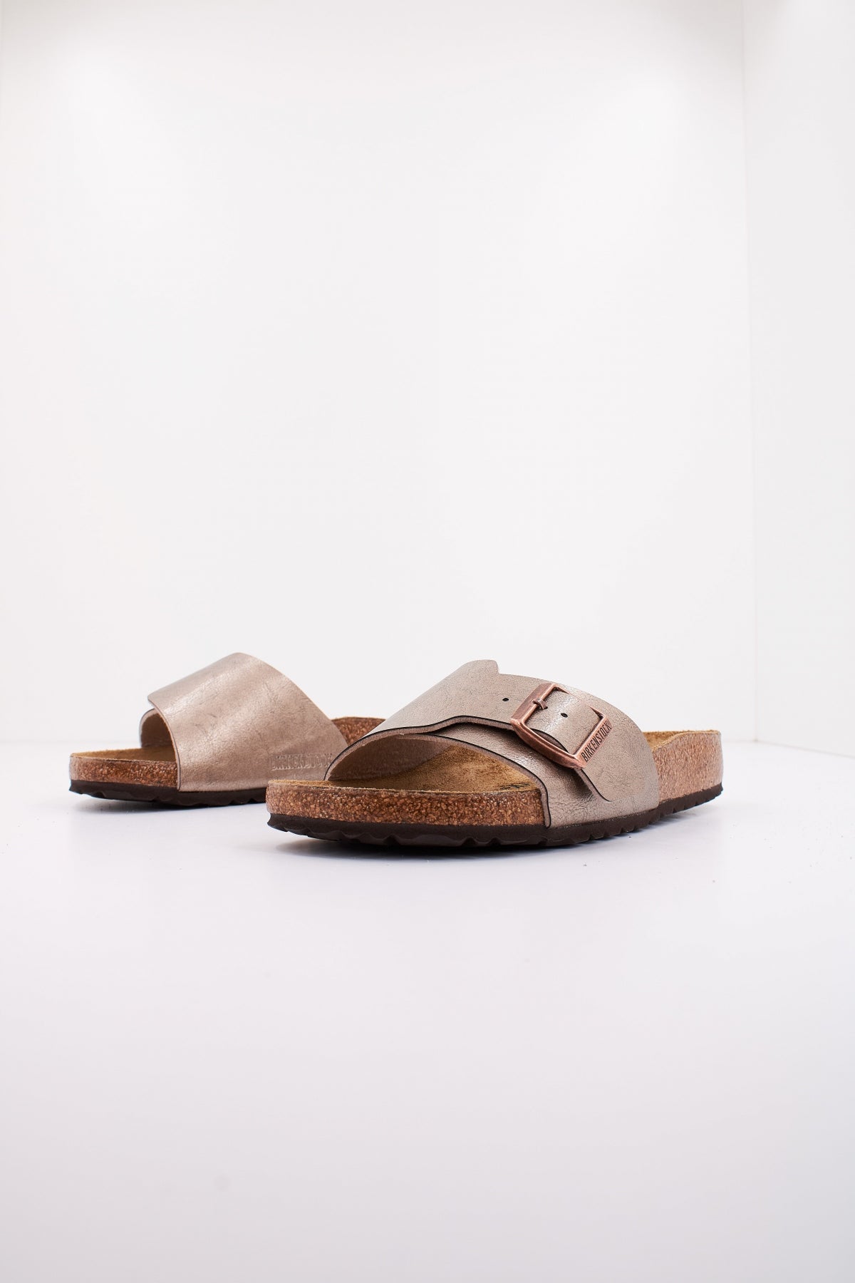 BIRKENSTOCK CATALINA BS BIRKO-FLOR en color BRONCE  (2)