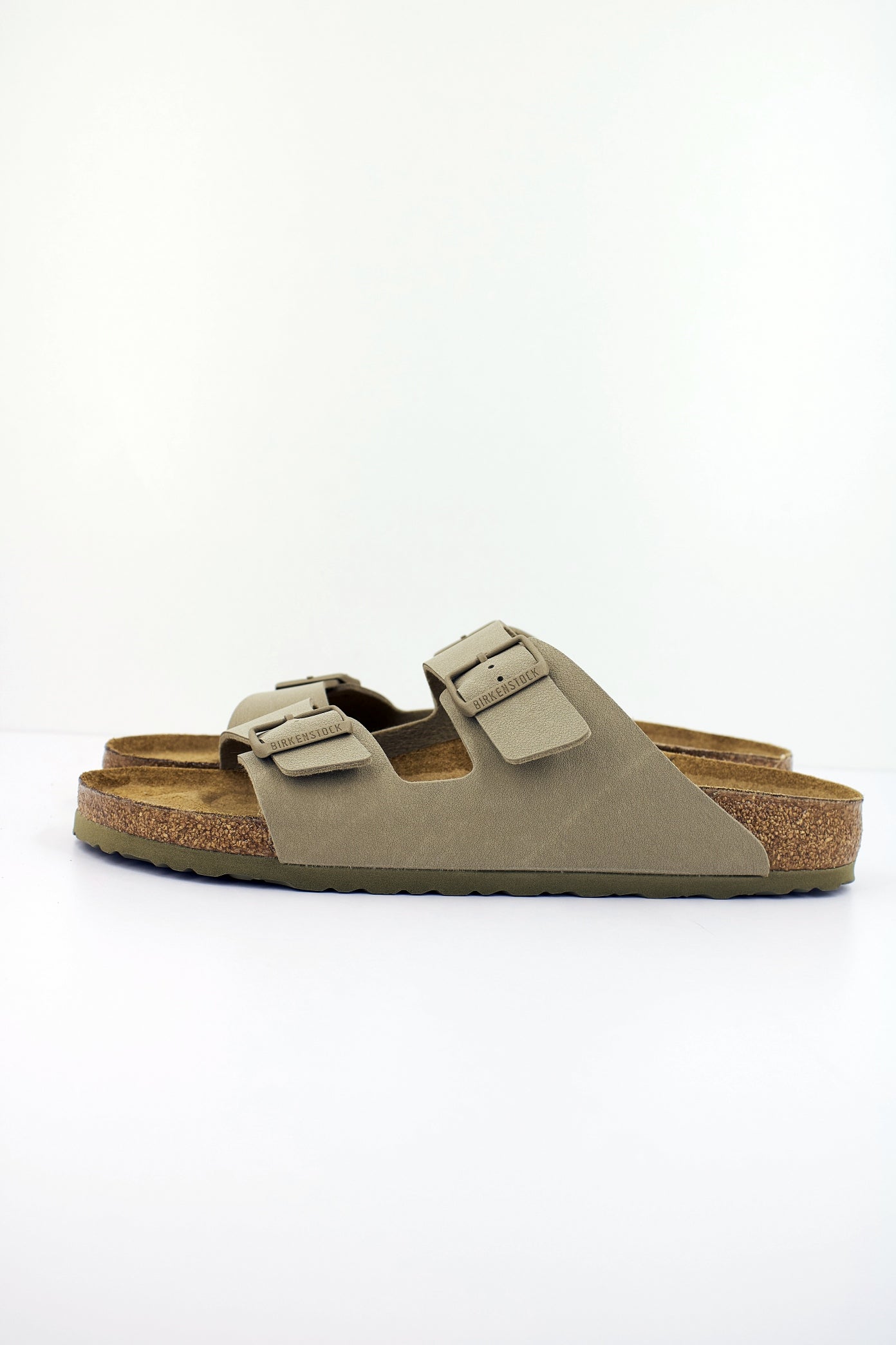 BIRKENSTOCK ARIZONA BS en color MARRON  (1)