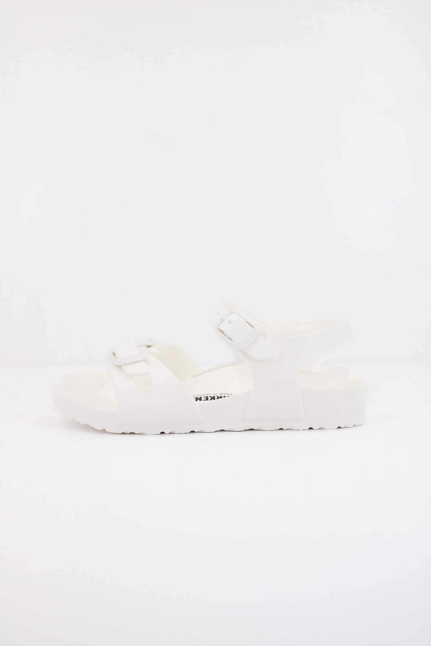 BIRKENSTOCK RIO EVA en color BLANCO  (1)