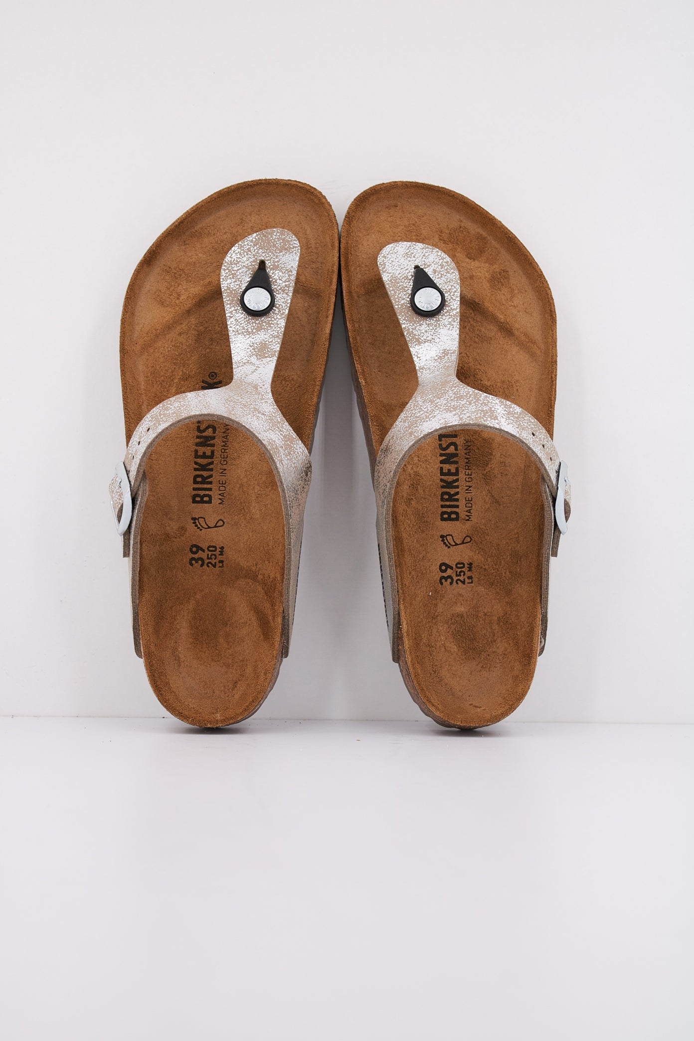 BIRKENSTOCK GIZEH BS en color PLATA  (3)