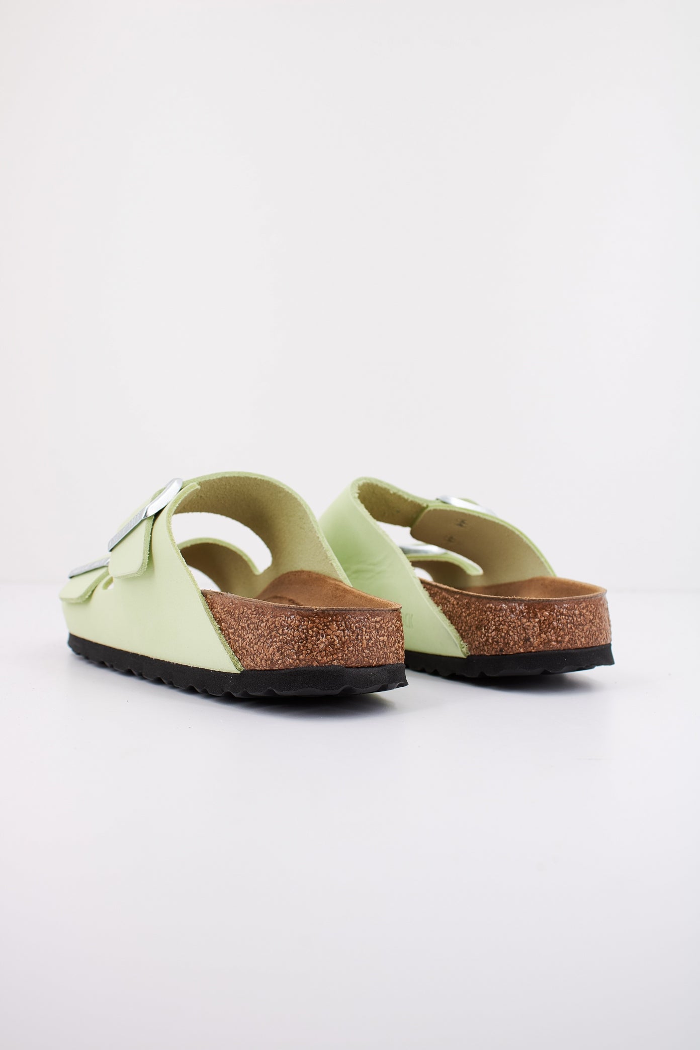 BIRKENSTOCK  ARIZONA NUBUCK LEATHER en color VERDE  (3)