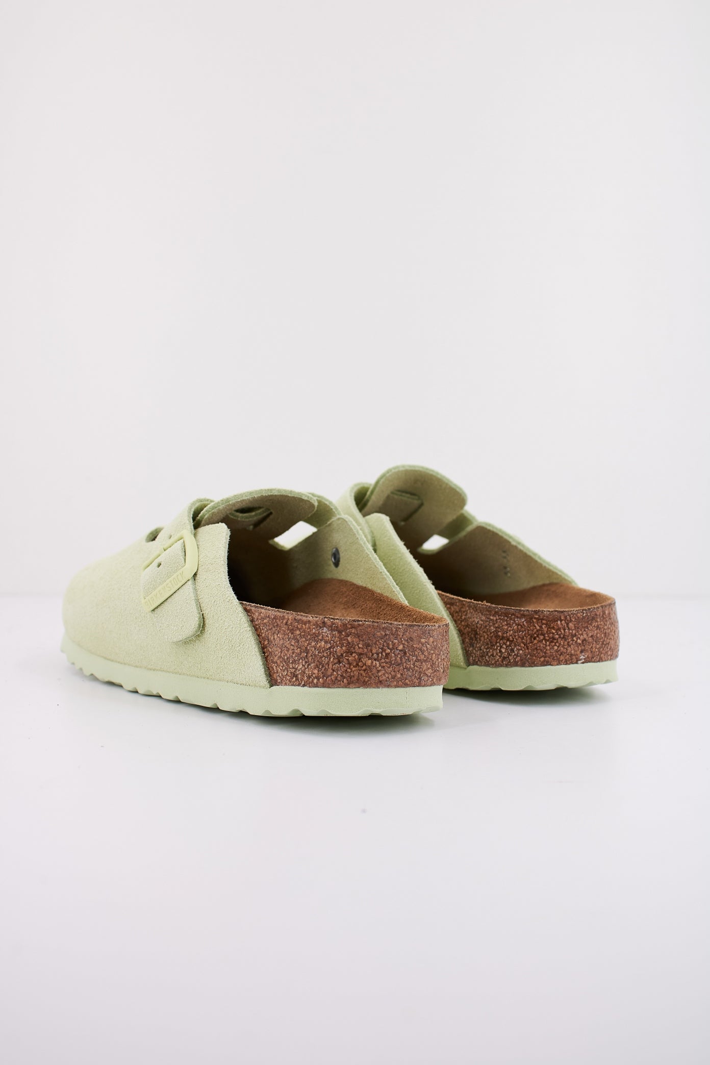 BIRKENSTOCK  BOSTON SUEDE LEATHER en color VERDE  (3)