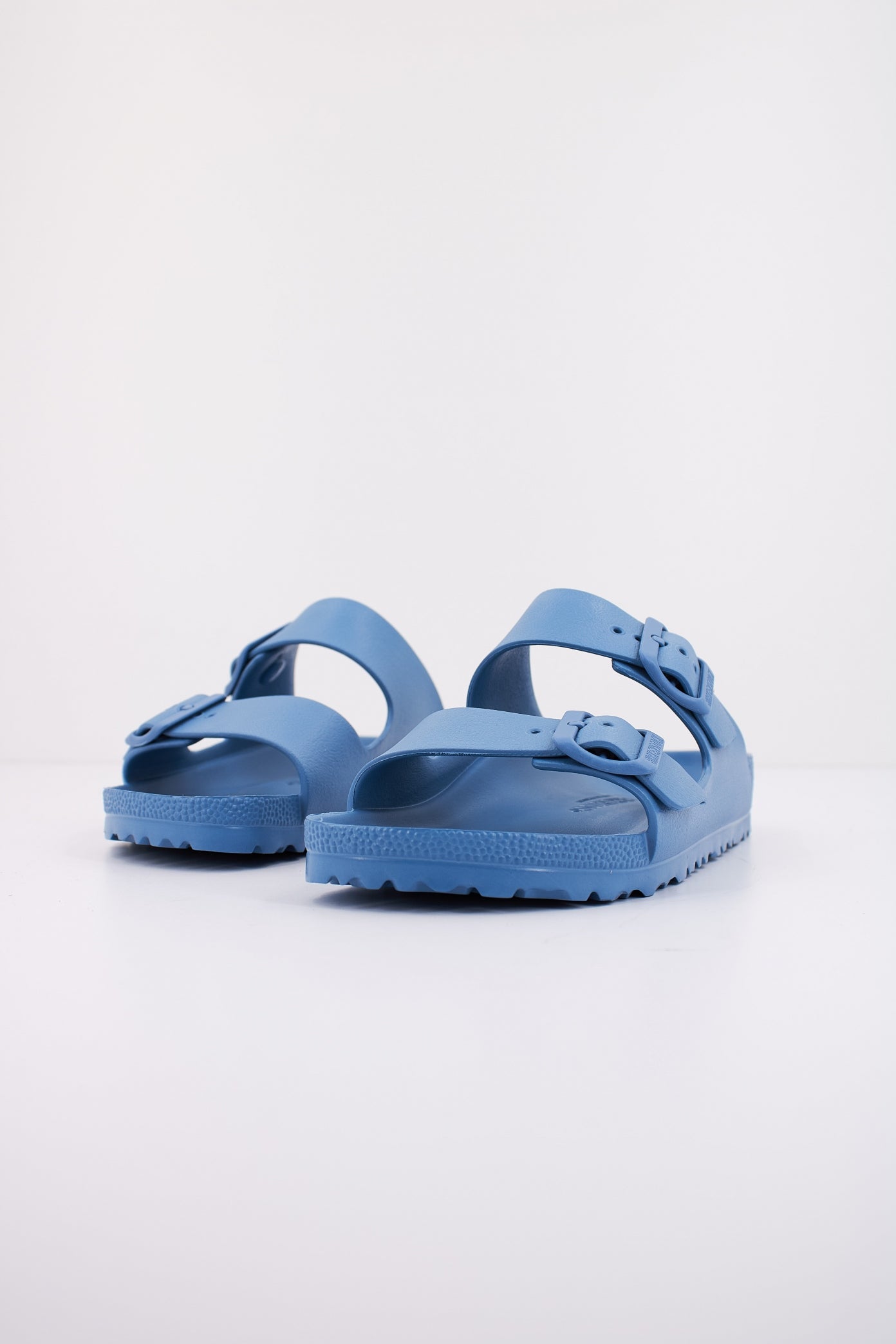 BIRKENSTOCK ARIZONA ESSENTIALS EVA en color AZUL  (2)