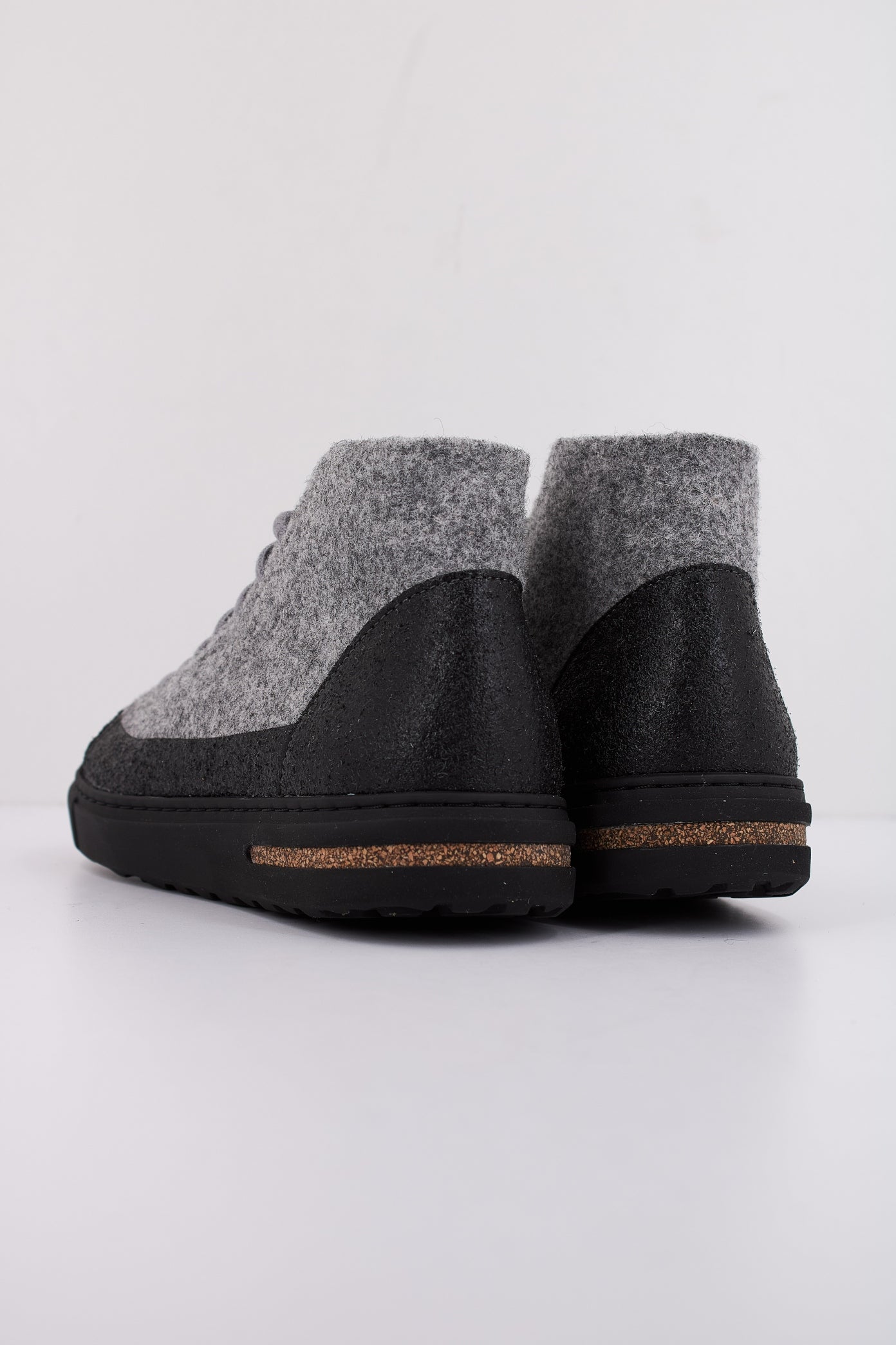 BIRKENSTOCK BEND en color GRIS  (4)