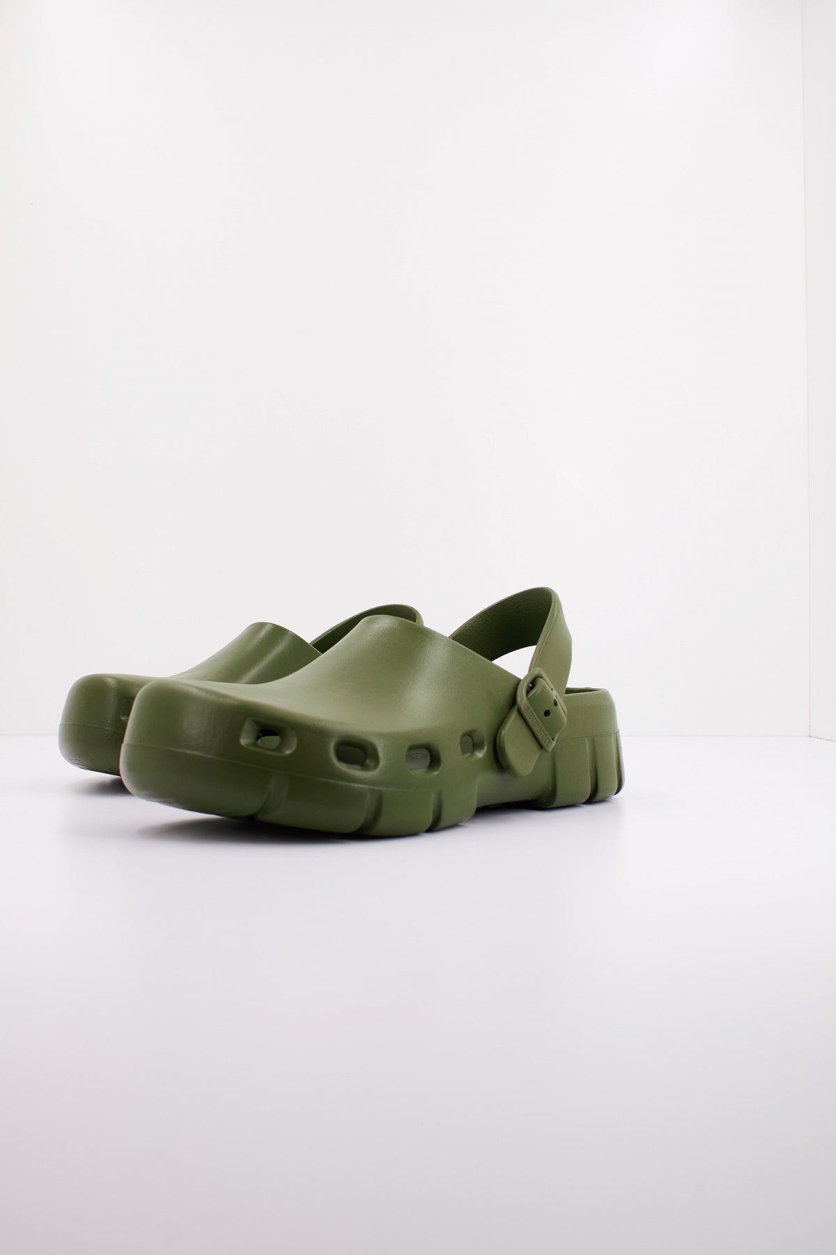 BIRKENSTOCK  BIRKI FLOW EVA en color VERDE  (2)