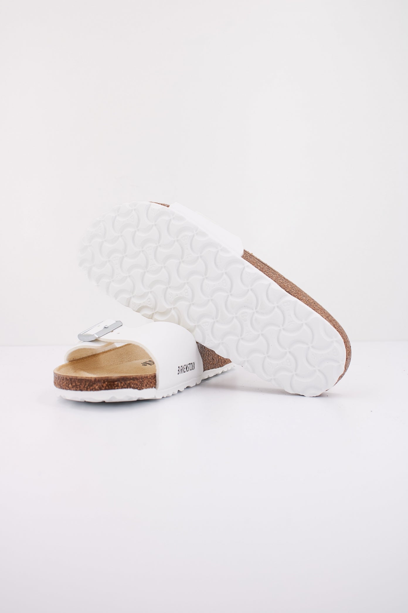 BIRKENSTOCK MADRID BF en color BLANCO  (5)