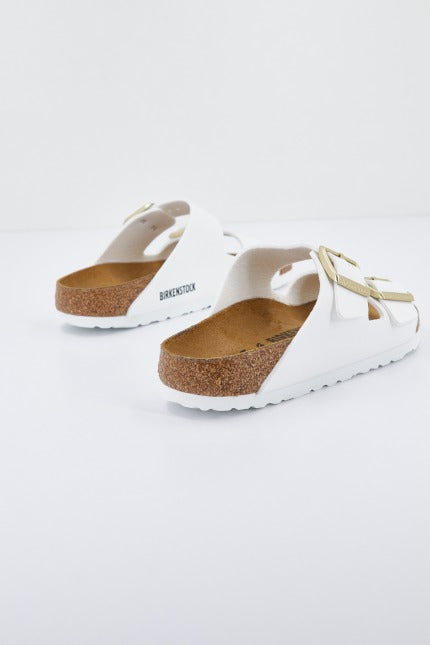 BIRKENSTOCK ARIZONA BF PATENT en color BLANCO  (2)