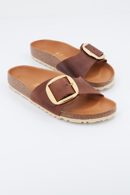 BIRKENSTOCK  MADRID BIG BUCKLE FL en color MARRON  (1)