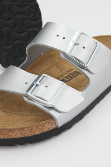 BIRKENSTOCK ARIZONA BF en color PLATA  (4)