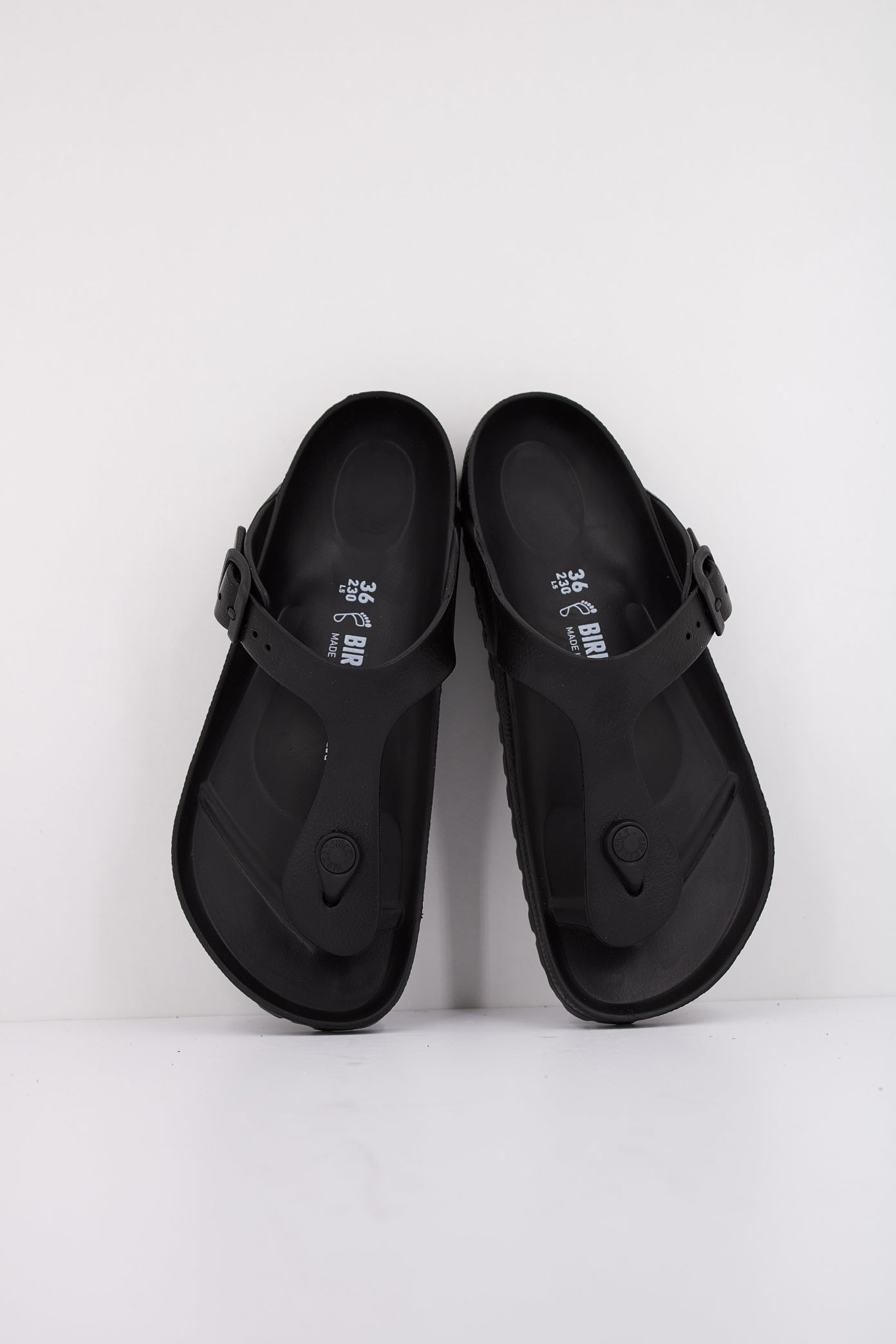 BIRKENSTOCK GIZEH EVA en color NEGRO  (3)