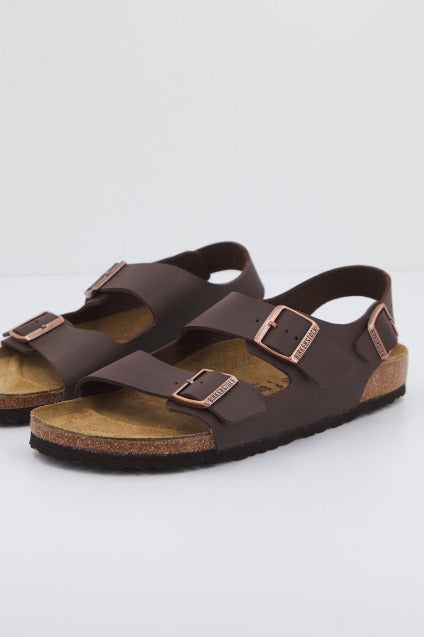 BIRKENSTOCK MILANO BF en color MARRON  (1)