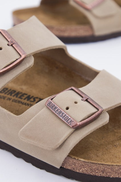 BIRKENSTOCK  ARIZONA NU OILED en color MARRON  (4)