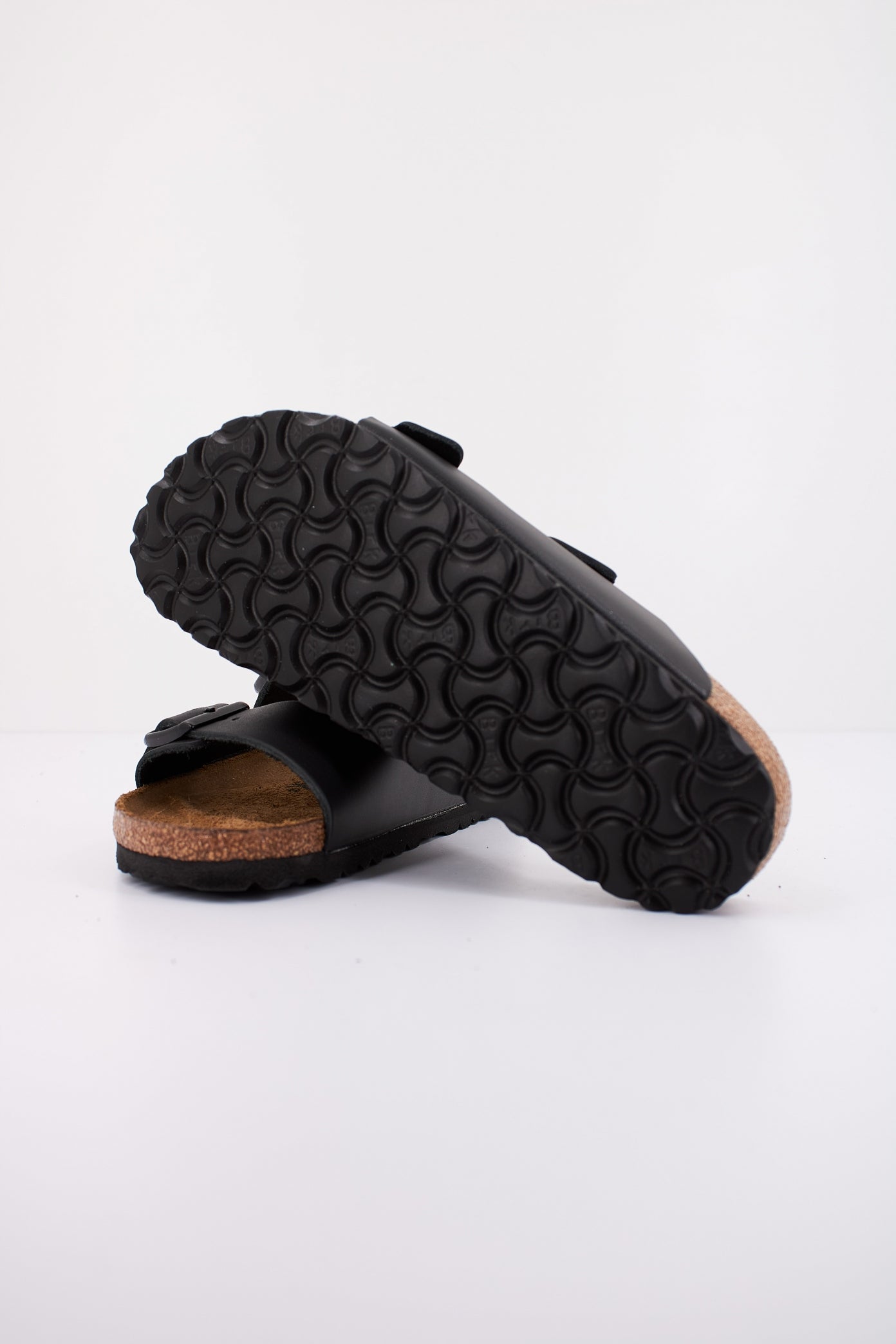 BIRKENSTOCK Arizona NL Black en color NEGRO  (5)