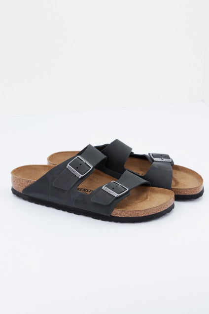 BIRKENSTOCK Arizona NU Oiled Black en color NEGRO  (1)