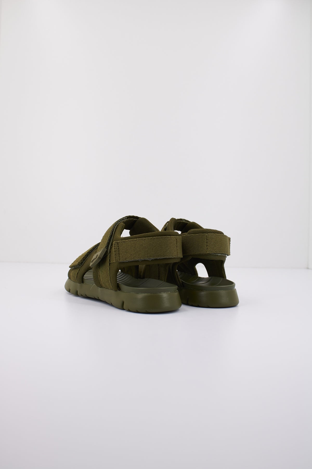 CAMPER ORUGA SANDAL KIDS en color VERDE  (3)