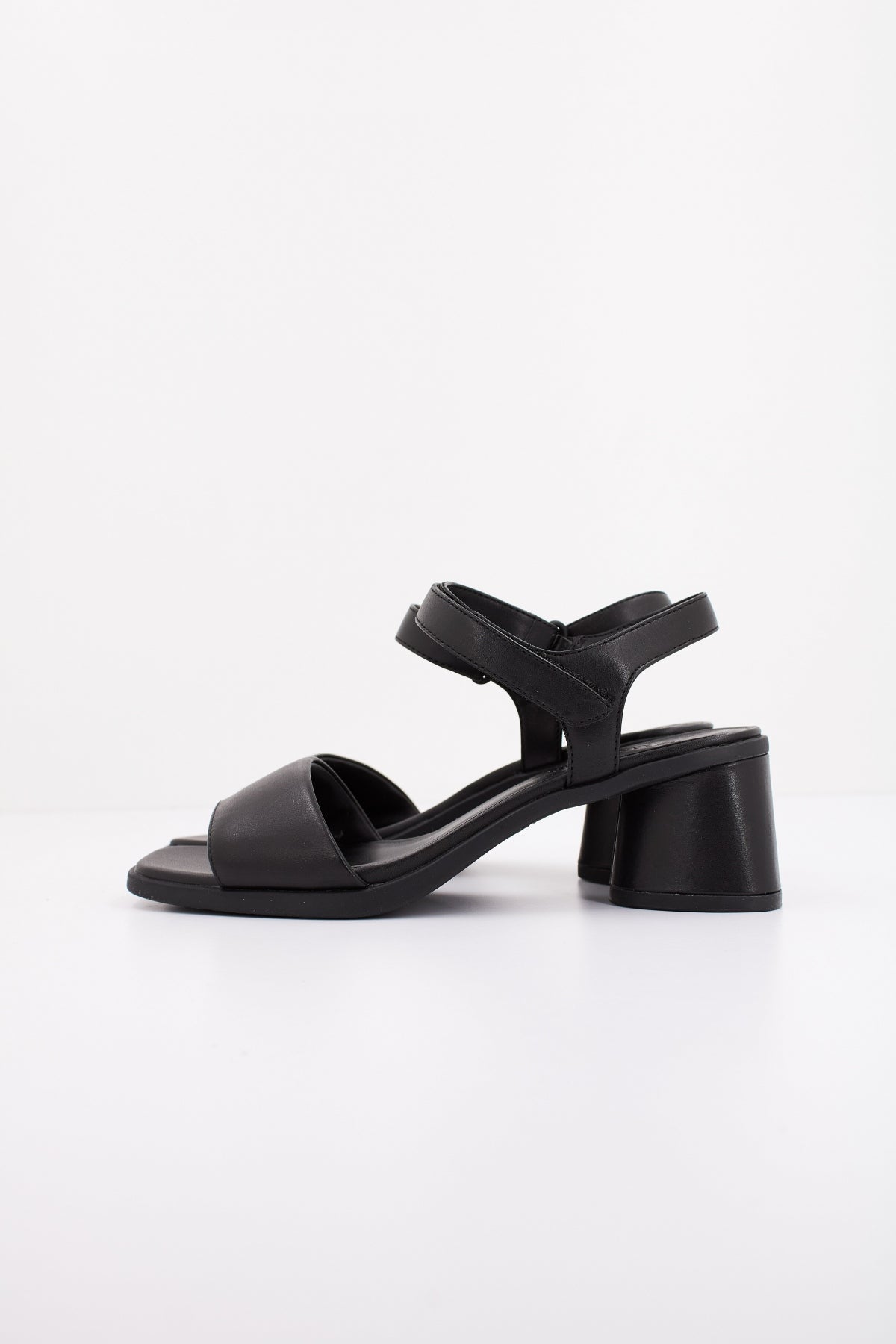 CAMPER KIARA SANDAL en color NEGRO  (1)