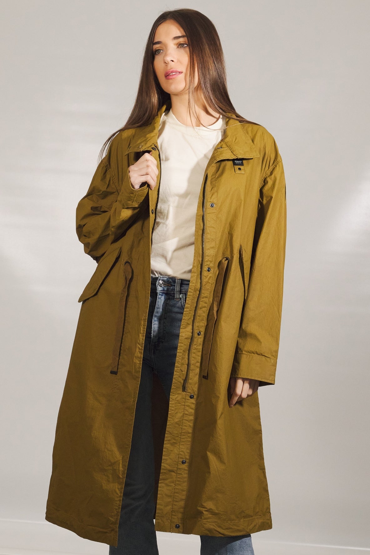 BLAUER TRENCH en color VERDE  (1)