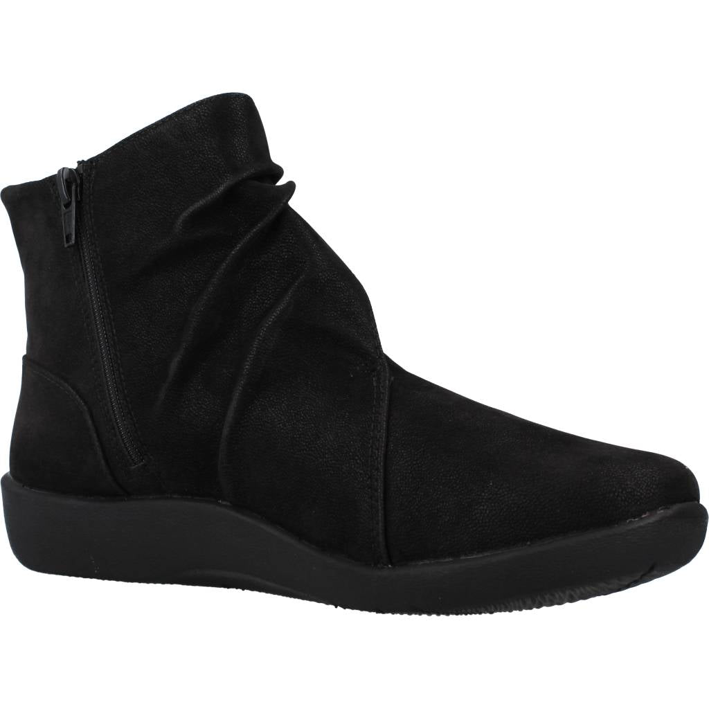 CLARKS SILLIAN TANA en color NEGRO  (5)