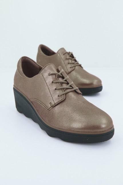 CLARKS MAZY HYANNIS en color BRONCE  (1)