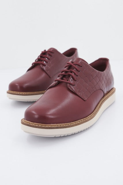 CLARKS GLICK DARBY en color BURDEOS  (1)