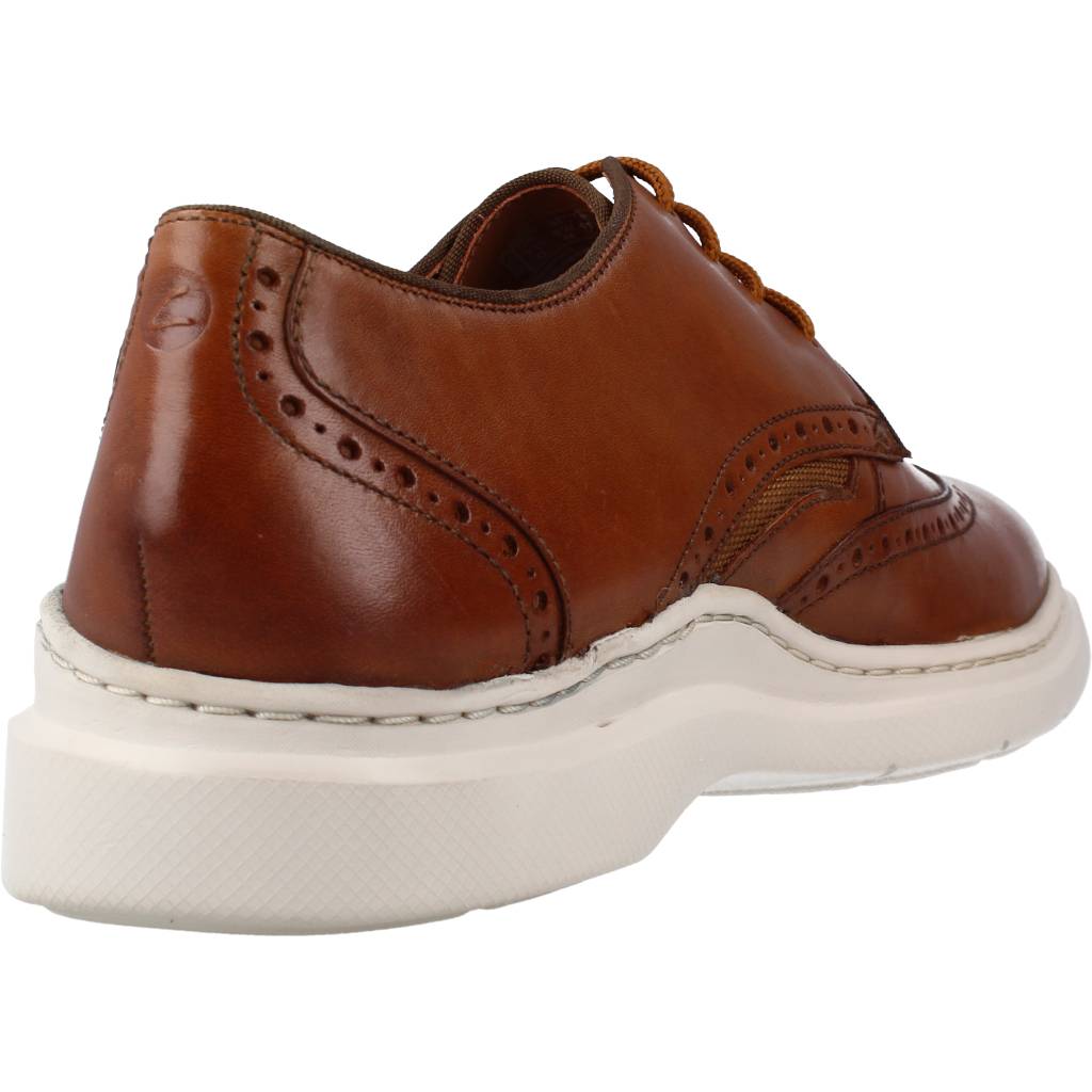 CLARKS DENNET WING en color MARRON  (3)