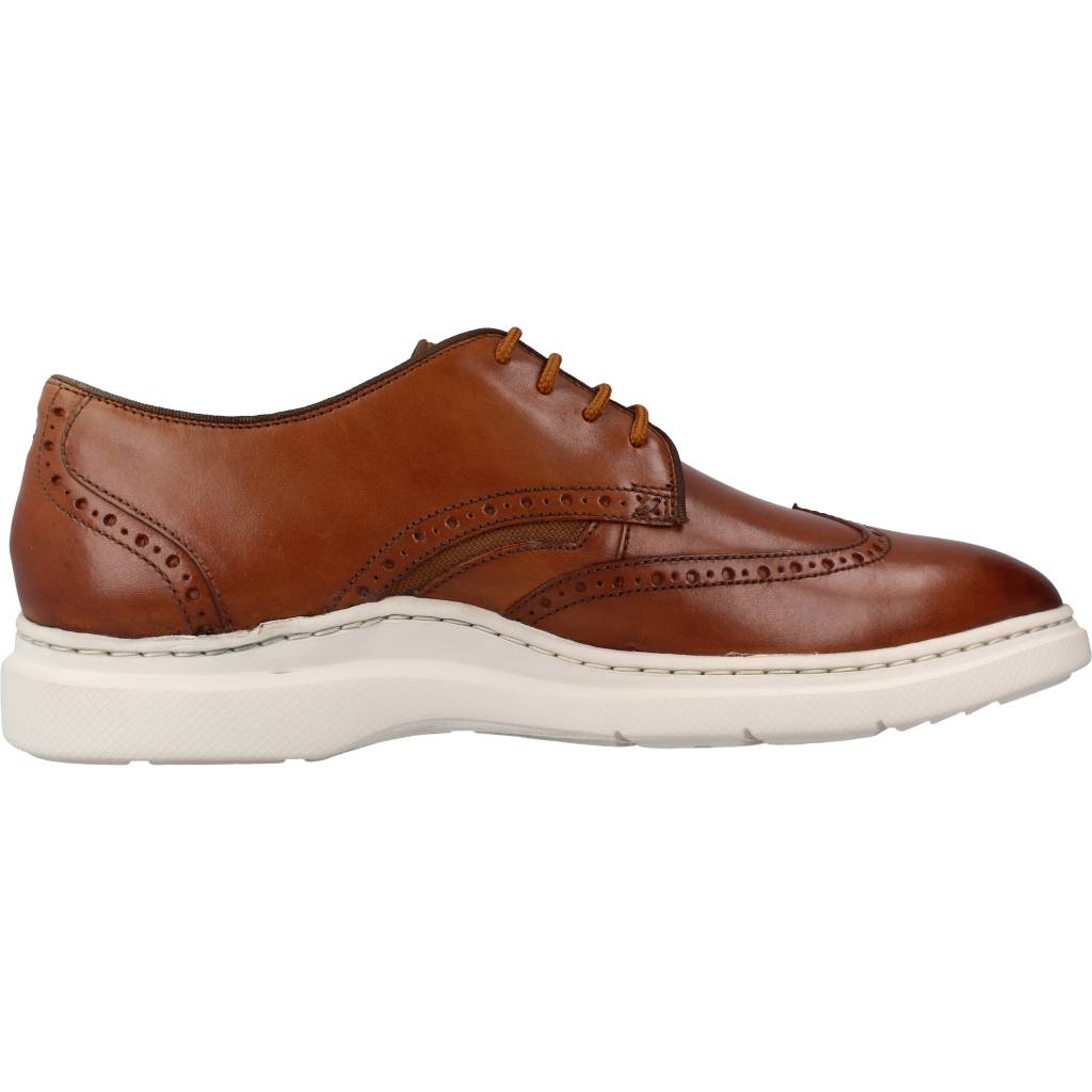 CLARKS DENNET WING en color MARRON  (4)