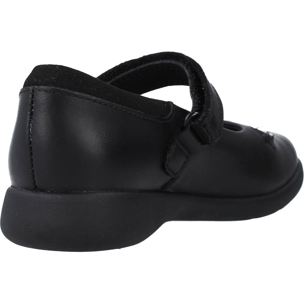 CLARKS ETCH BRIGHT K en color NEGRO  (3)