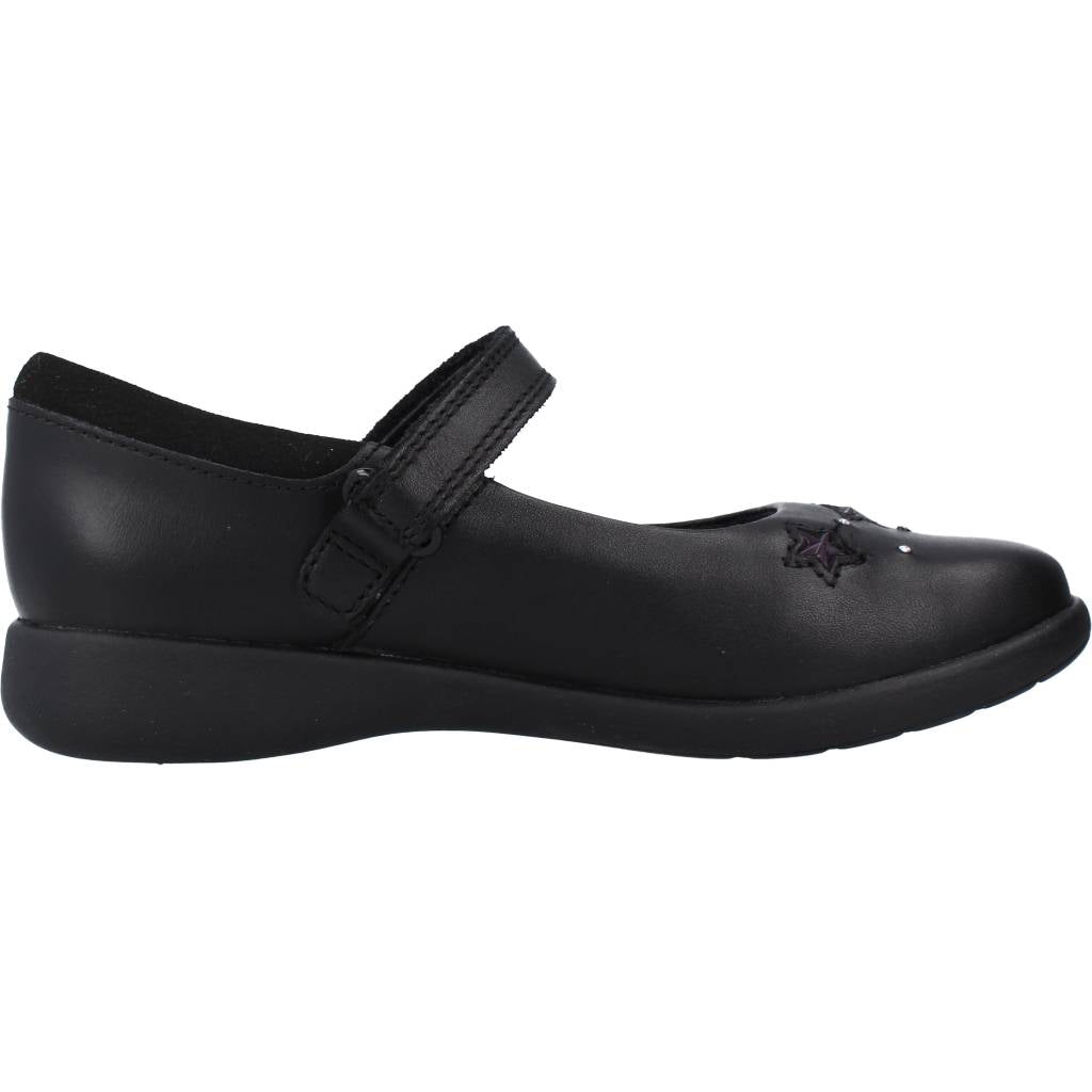 CLARKS ETCH BRIGHT K en color NEGRO  (4)