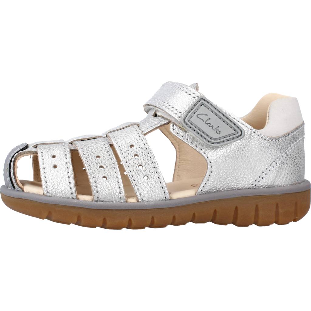 CLARKS ROAM BAY T en color PLATA  (2)