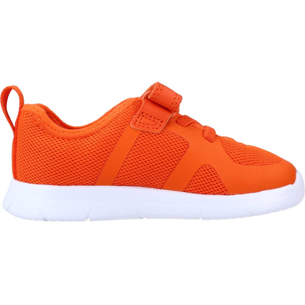 CLARKS  ATH FLUX T en color NARANJA  (4)