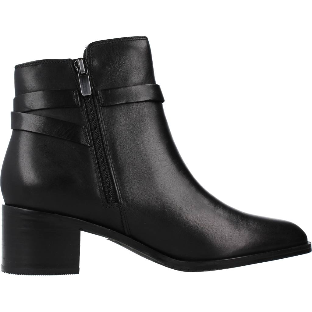 CLARKS POISE FREYA en color NEGRO  (4)