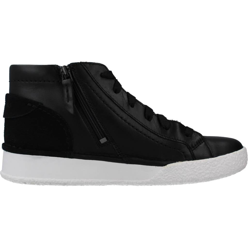 CLARKS CRAFT CUP HI en color NEGRO  (4)