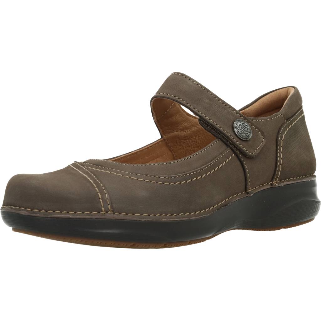 CLARKS APPLEY WALK en color MARRON  (1)