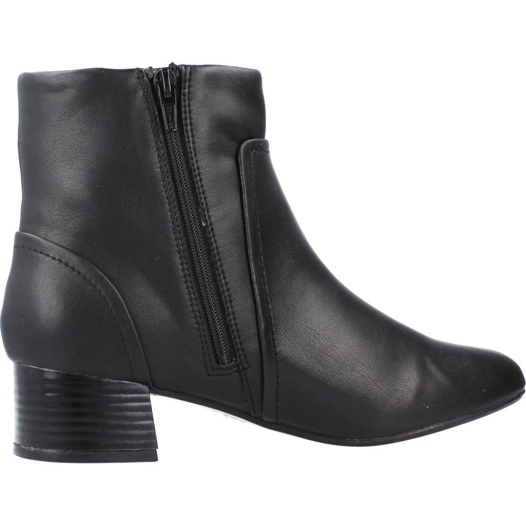 CLARKS MARILYN BOOT en color NEGRO  (4)