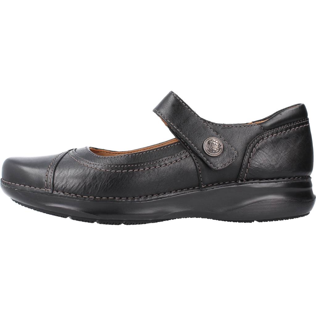 CLARKS APPLEY WALK en color NEGRO  (2)