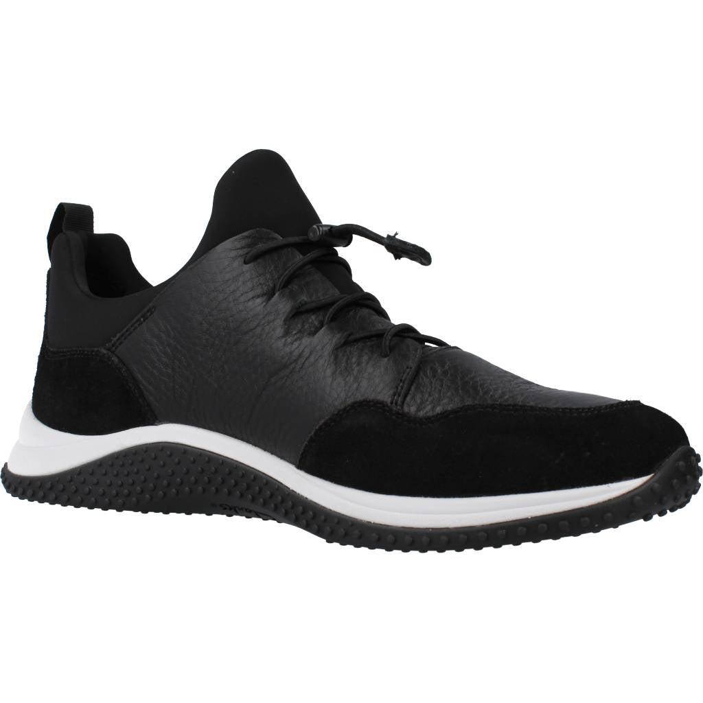 CLARKS  PUXTON EASE en color NEGRO  (5)