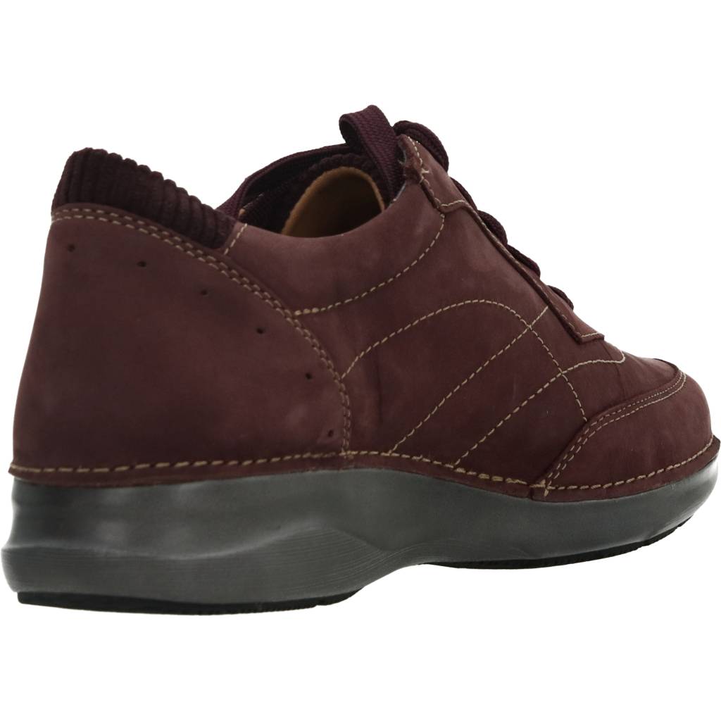 CLARKS APPLEY TIE en color BURDEOS  (3)