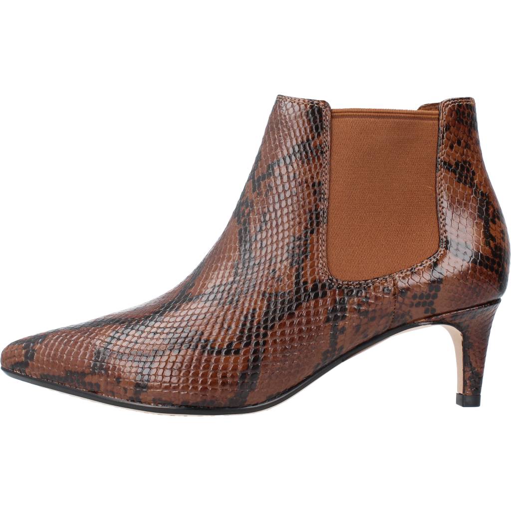 CLARKS LAINA BOOT en color ANIMAL PRINT  (2)