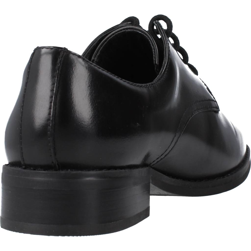 CLARKS RIA DERBY en color NEGRO  (3)