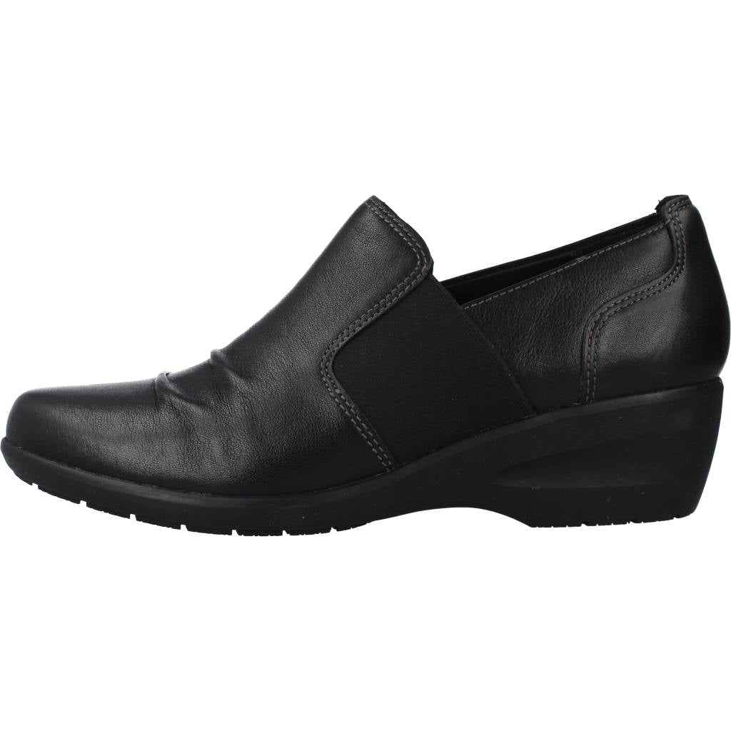 CLARKS  ROSELY STEP en color NEGRO  (2)