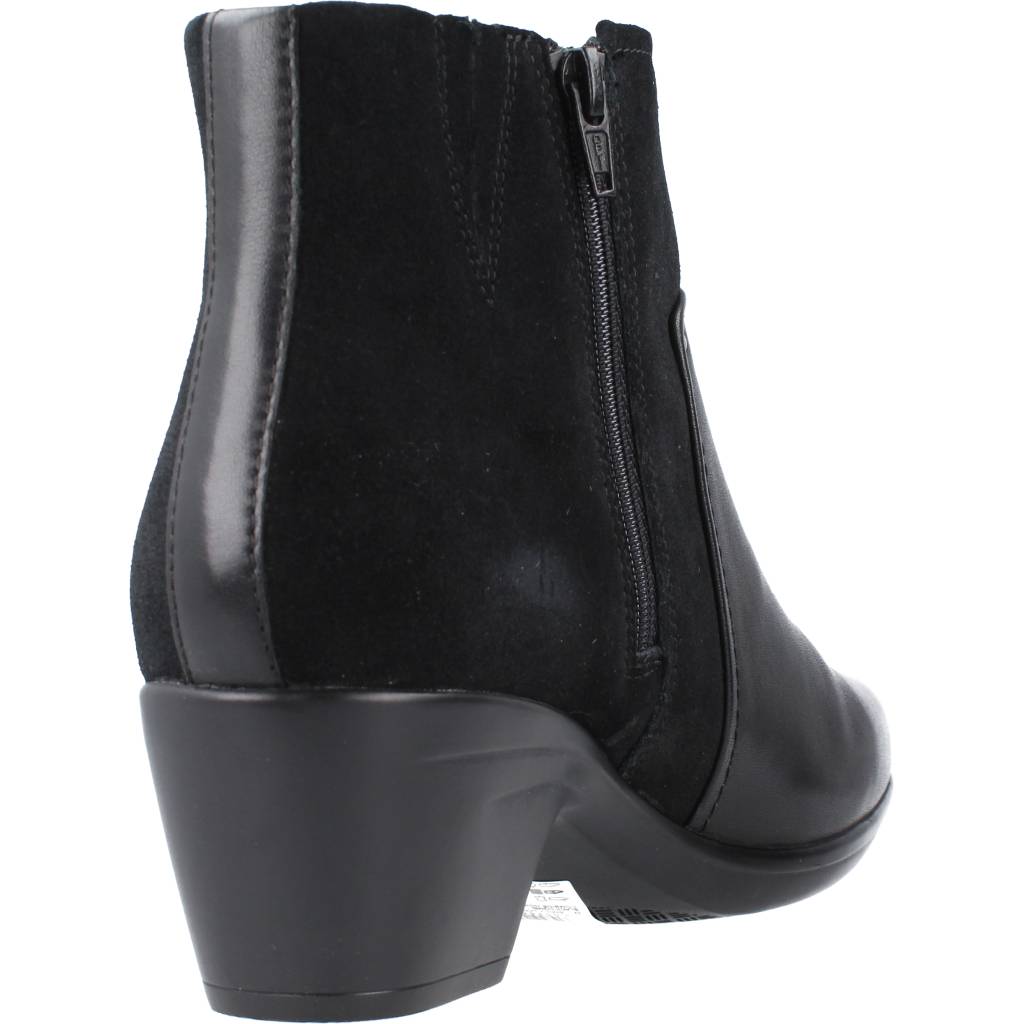 CLARKS EMILY LOWBOOT en color NEGRO  (3)