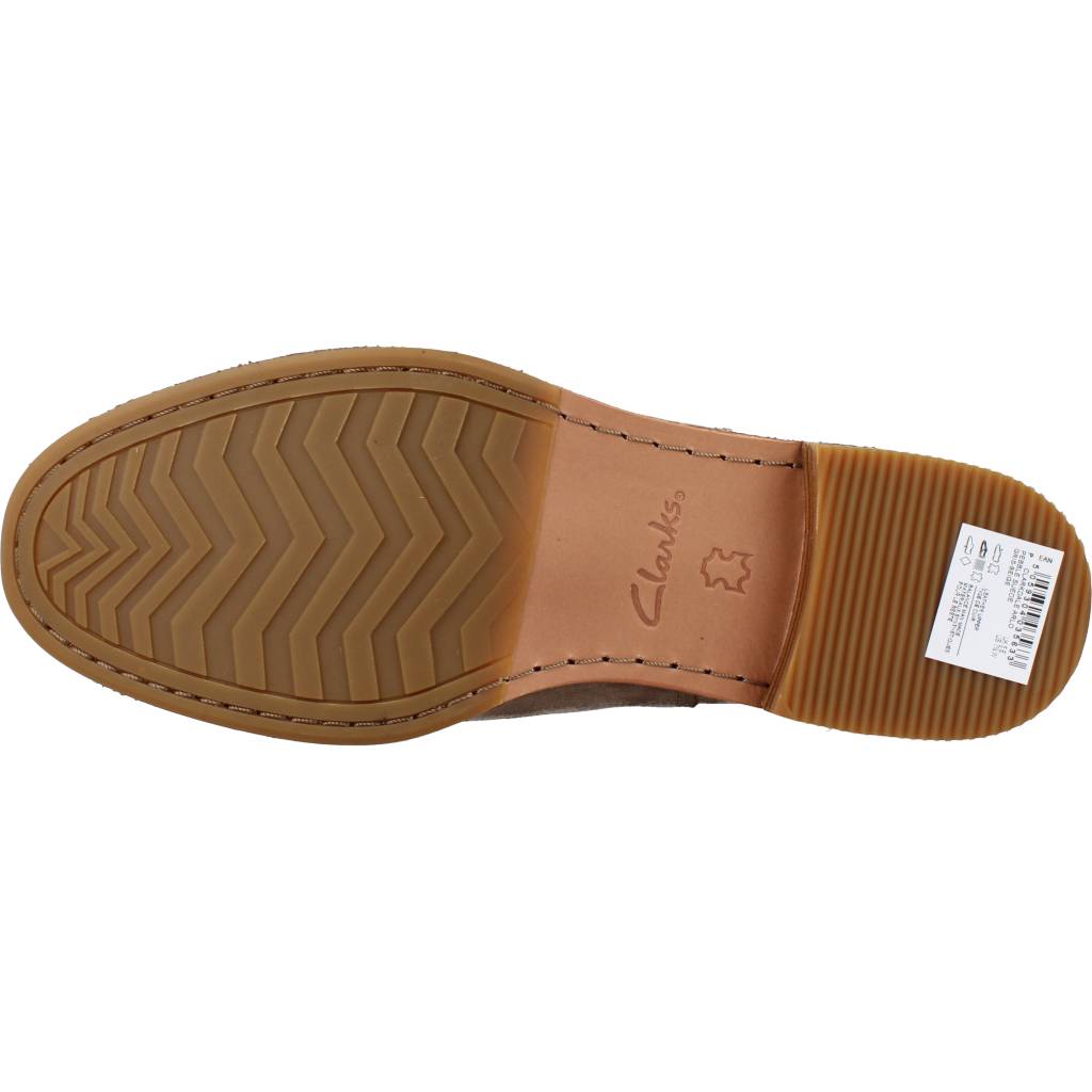 CLARKS CLARKDALE ARLO en color MARRON CLARO  (6)