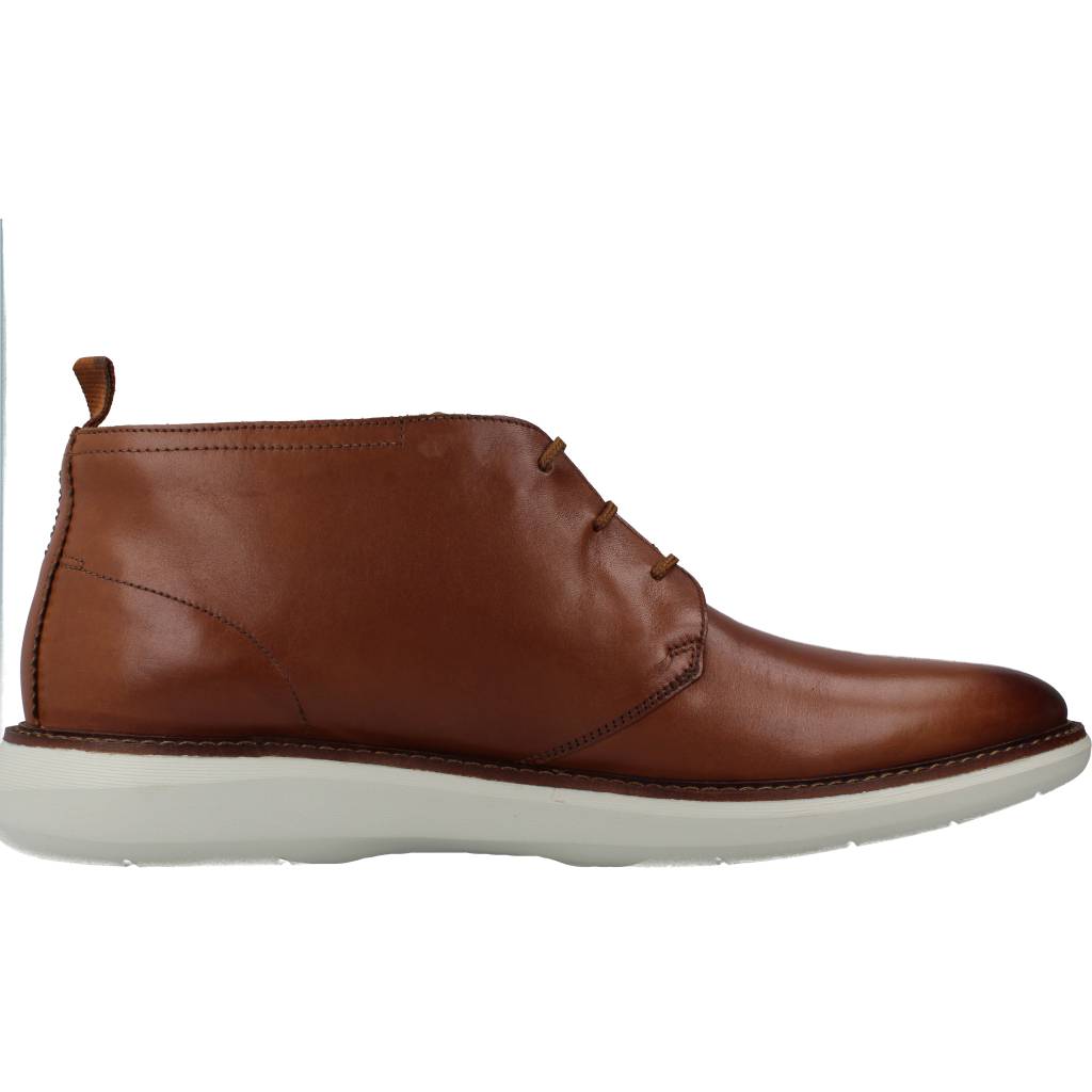 CLARKS  BRANTIN MID en color MARRON  (4)