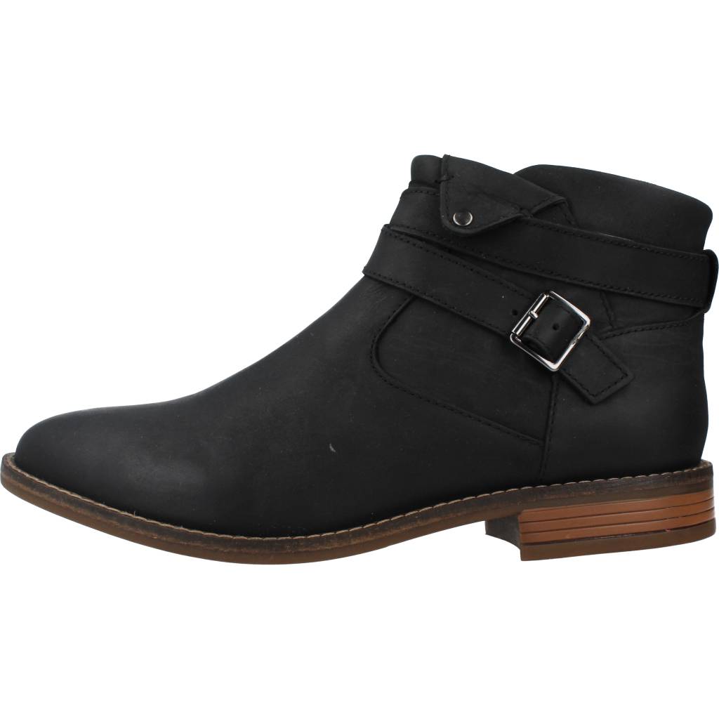 CLARKS  CAMZIN DIME en color NEGRO  (2)